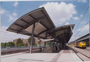 Station Rotterdam Lombardijen (Holland Railconsult) won in 1999 de Beneluxtrofee voor Thermisch Verzinken